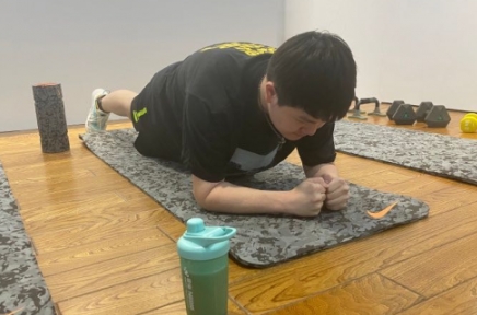 极度愤怒的卡比兽告诉你韭菜盒子的上流吃法！