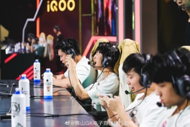 王者荣耀世冠杯决赛虎牙德比再度来袭,谁能问鼎金凤凰杯