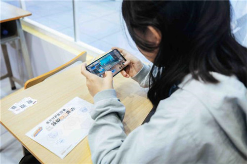 《家庭教师》1月3日全平台上线!广州萤火虫打卡成功√